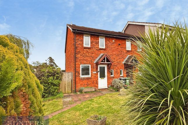 2 bed property, in Smithfield Road, £250,000
