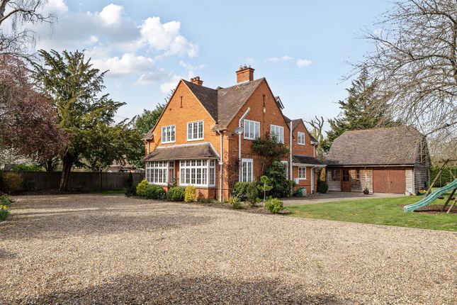 5 bed property, in Orchard Road, £1,365,000
