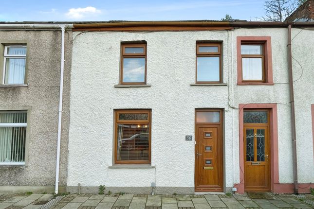 3 bed property, in Dunraven Street, £170,000