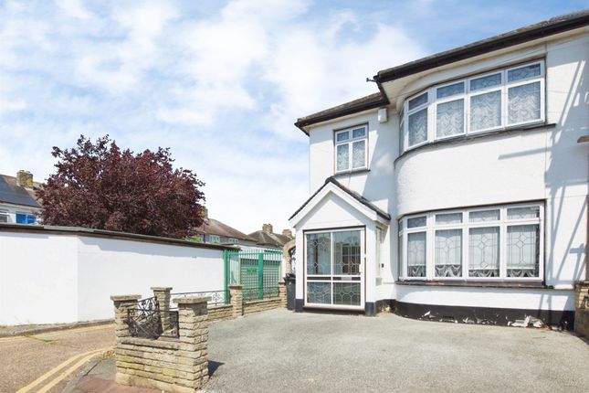 3 bed property, in Sandringham Road, £575,000
