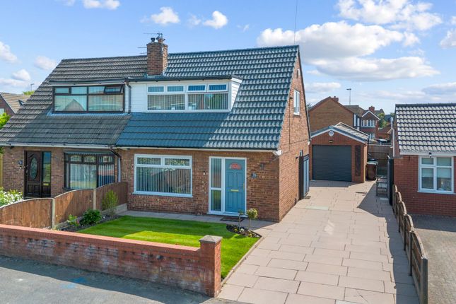 2 bed property, in Belvedere Road, £220,000