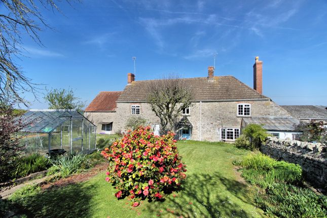 6 bed property, in Brinkmarsh Lane, £995,000
