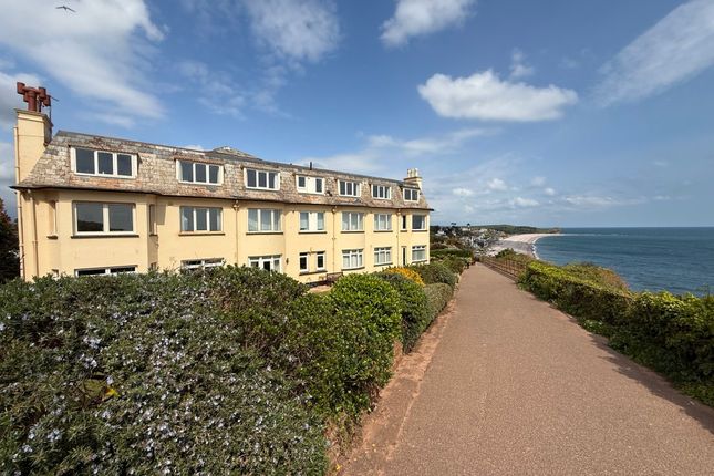 2 bed property, in Flat 8, £70,000