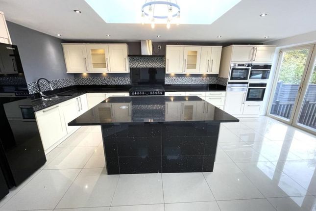 4 bed property, in Denton Avenue, £335,000