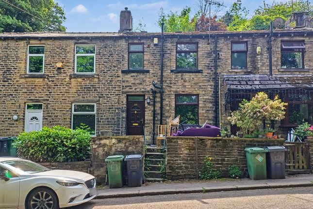 2 bed property, in Meltham Road, £60,000