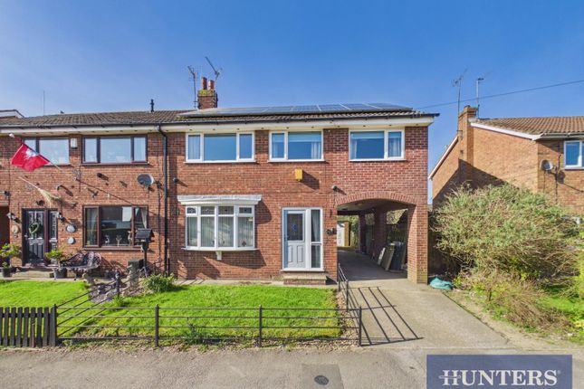 4 bed property, in Main Street, £230,000