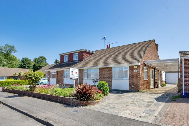 2 bed property, in Mulberry Close, £450,000