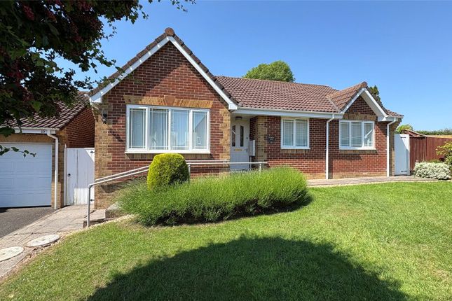 3 bed property, in Stone Close, £450,000