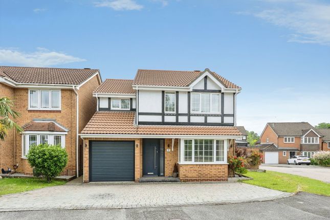 4 bed property, in Burmese Close, £500,000