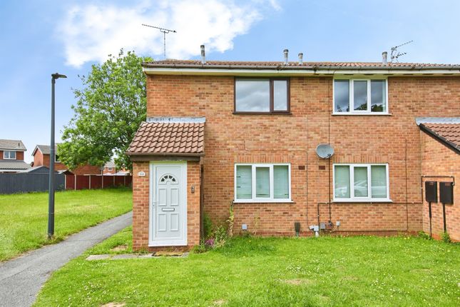 1 bed property, in Kestrels Croft, £60,000
