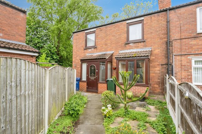 3 bed property, in King George Square, £110,000