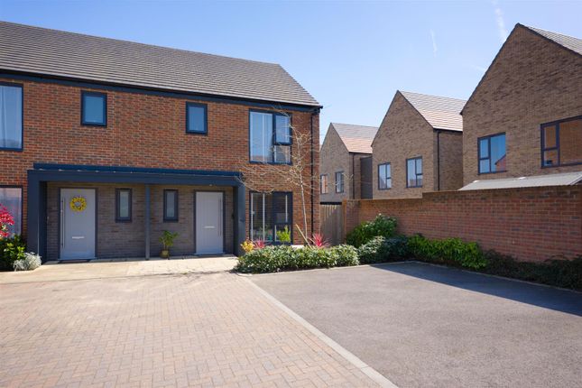 3 bed property, in Bellevue Farm Road, £450,000