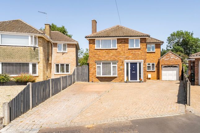 4 bed property, in Anne Close, £490,000