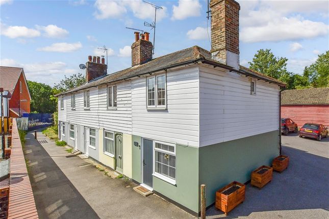 2 bed property, in Crane Lane, £230,000