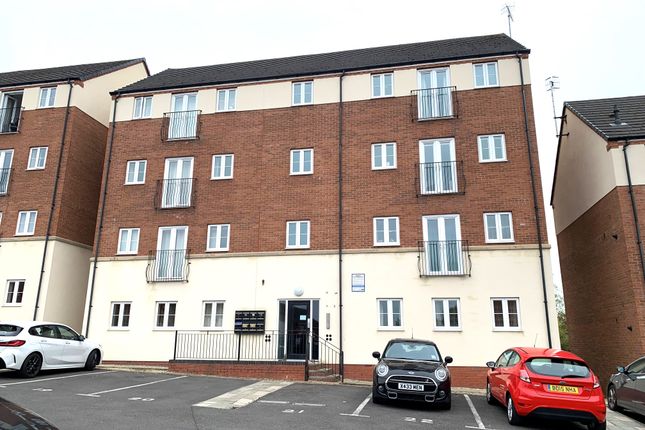 2 bed property, in Ravensbourne Court, £70,000