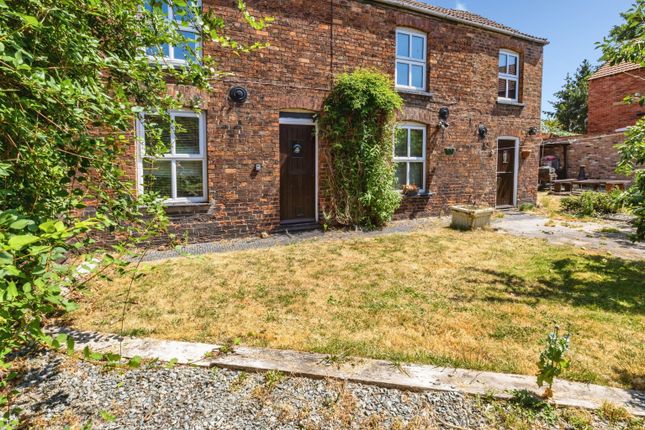 3 bed property, in East Street, £200,000