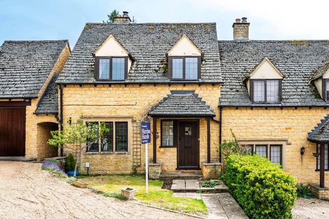 3 bed property, in Whittlestone Hollow, £400,000