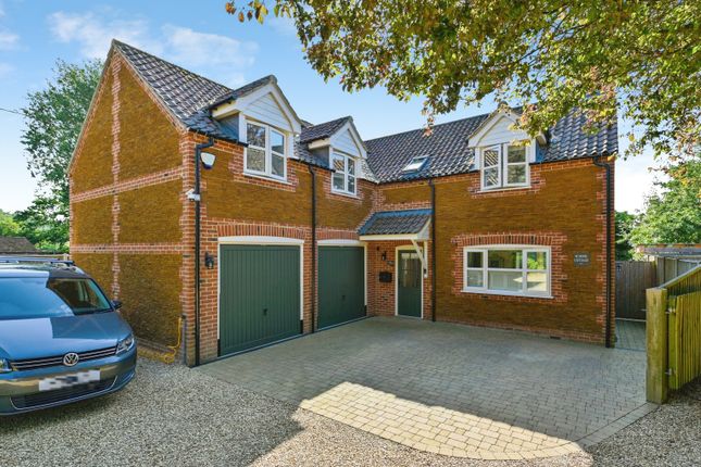 4 bed property, in Manor Road, £650,000
