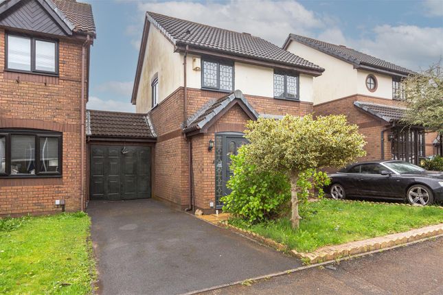 3 bed property, in Carmarthen Road, £200,000