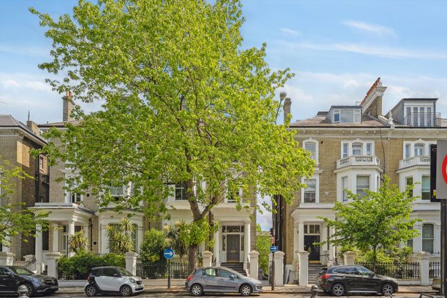 3 bed property, in Redcliffe Gardens, £1,300,000