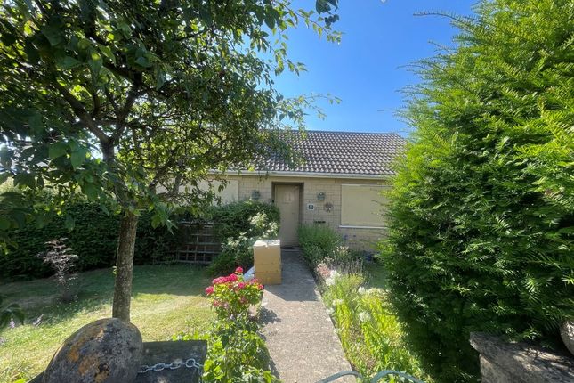 Studio, in 10 Summersfield Road Minchinhampton, £150,000