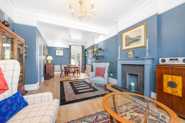 4 bed property, in Cricklade Avenue SW2, £895,000
