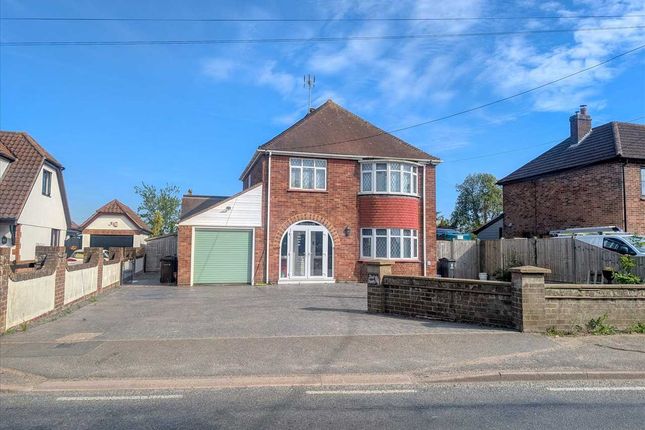 3 bed property, in Redroofs, £495,000