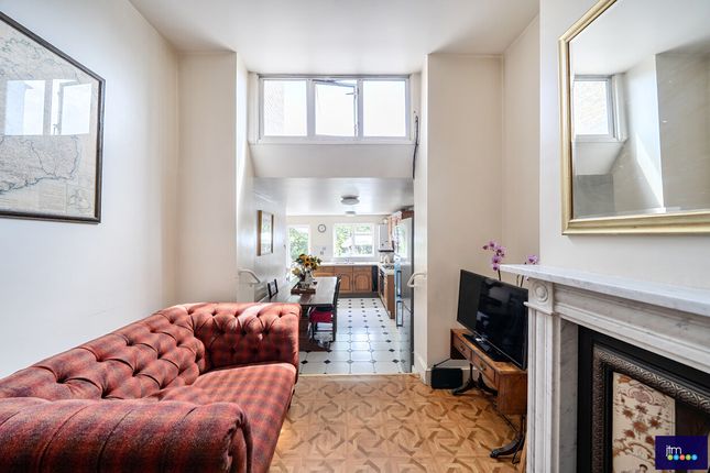 4 bed property, in Mayton Street N7, £1,100,000