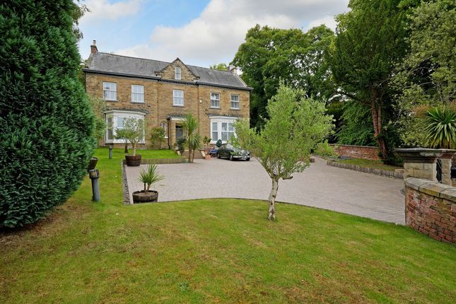 8 bed property, in Southgate, £895,000