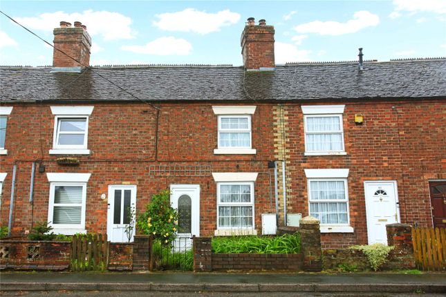 2 bed property, in Woodhouse Lane, £160,000