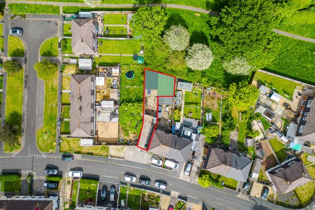 Land, in Blackthorn Road, £30,000