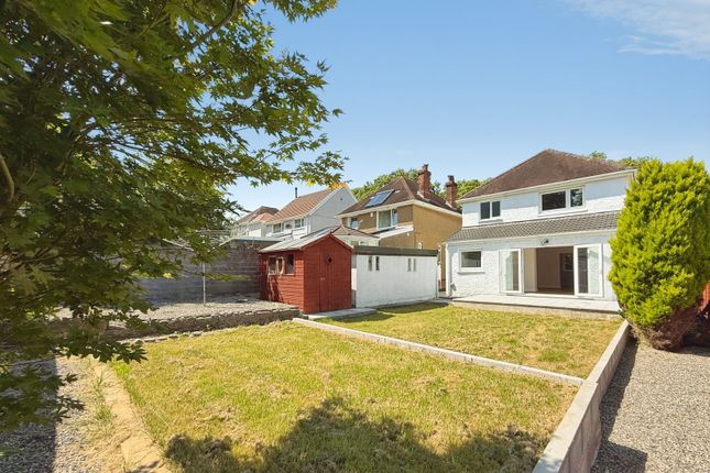 3 bed property, in Park Road, £300,000