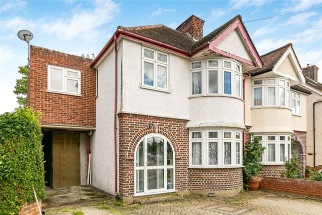4 bed property, in Nelson Gardens, £675,000