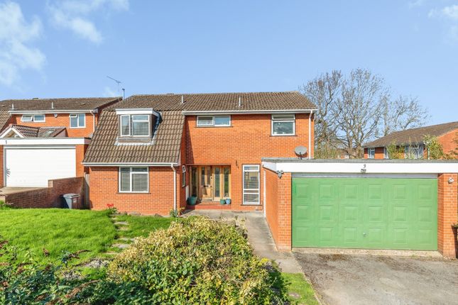 4 bed property, in Wedmore Road, £450,000