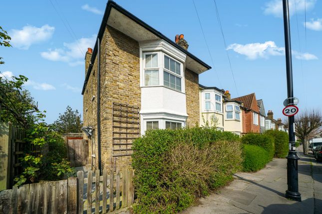 2 bed property, in Northborough Road, £450,000