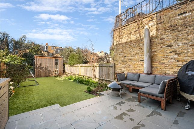 6 bed property, in Queensmill Road, £1,800,000