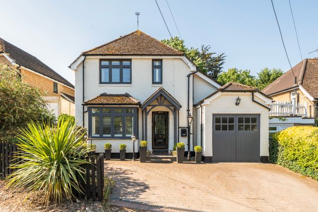 4 bed property, in Manor Road, £800,000