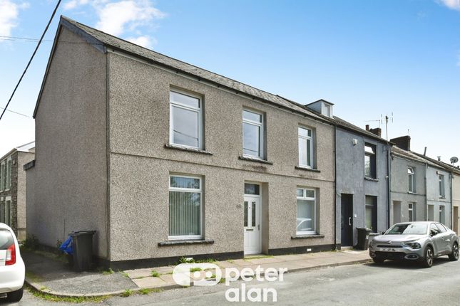 4 bed property, in Ivor Terrace, £149,000