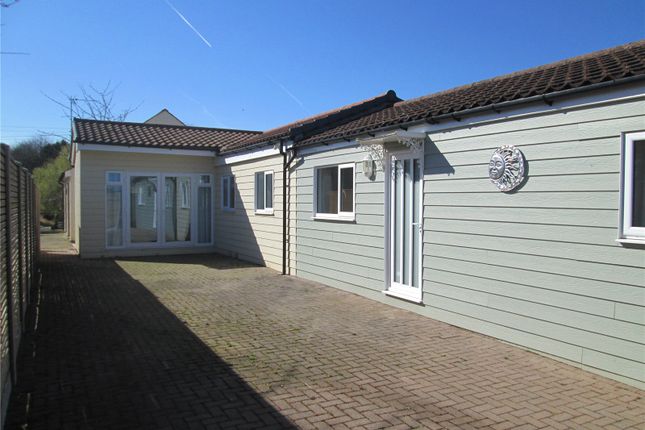 3 bed property, in Fishpool, £225,000