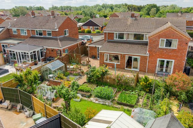 5 bed property, in Manners Road, £425,000