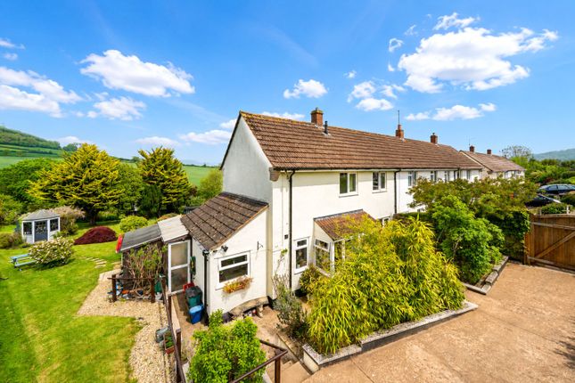 3 bed property, in Higher Brook Meadow, £425,000