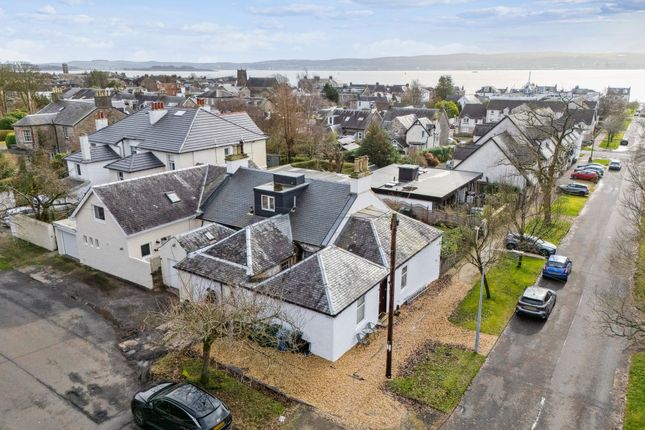 2 bed property, in 107 West Argyle Street, £270,000