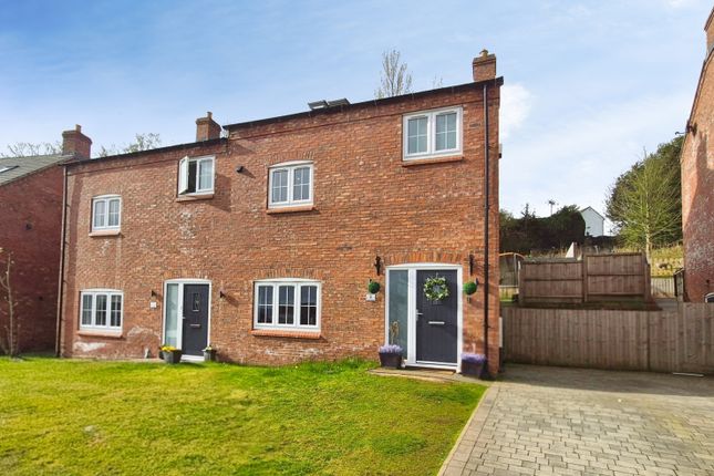 4 bed property, in Jason Court, £325,000