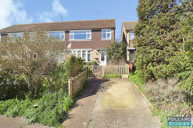 3 bed property, in Burntwick Drive, £325,000