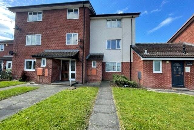1 bed property, in Hundens Lane, £50,000