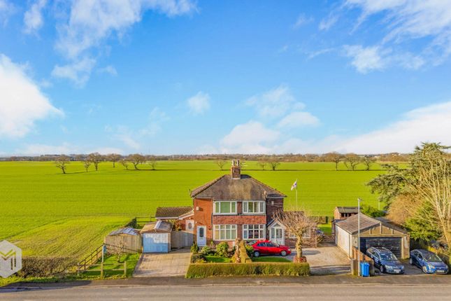 2 bed property, in Heath Lane, £400,000