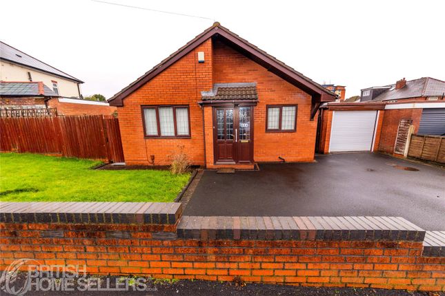 2 bed property, in Uplands Avenue, £260,000