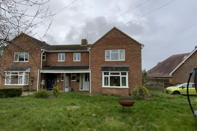 4 bed property, in The Chequers, £475,000