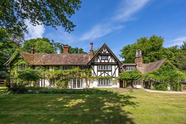 7 bed property, in Brook, £3,250,000
