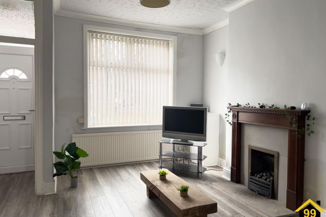 2 bed property, in Townley Street, £105,000